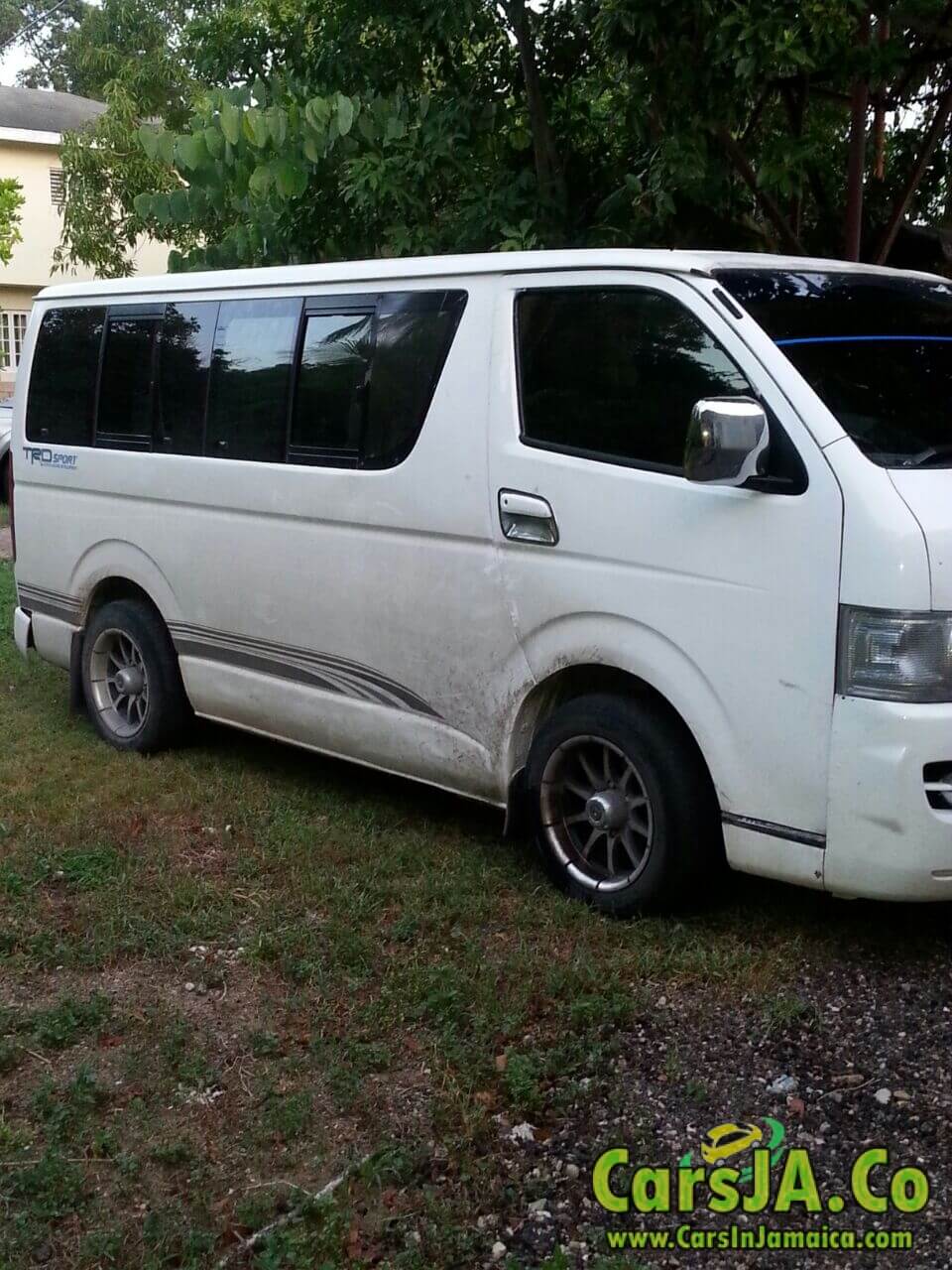 Toyota hiace 2005