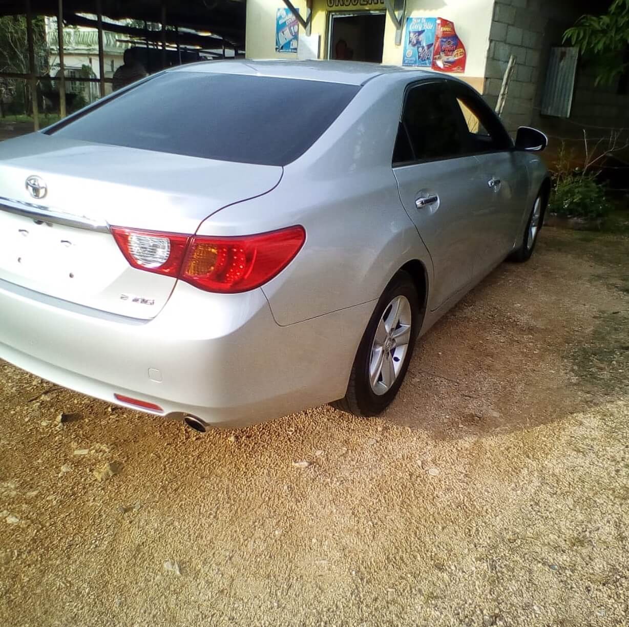 Toyota mark x 2011