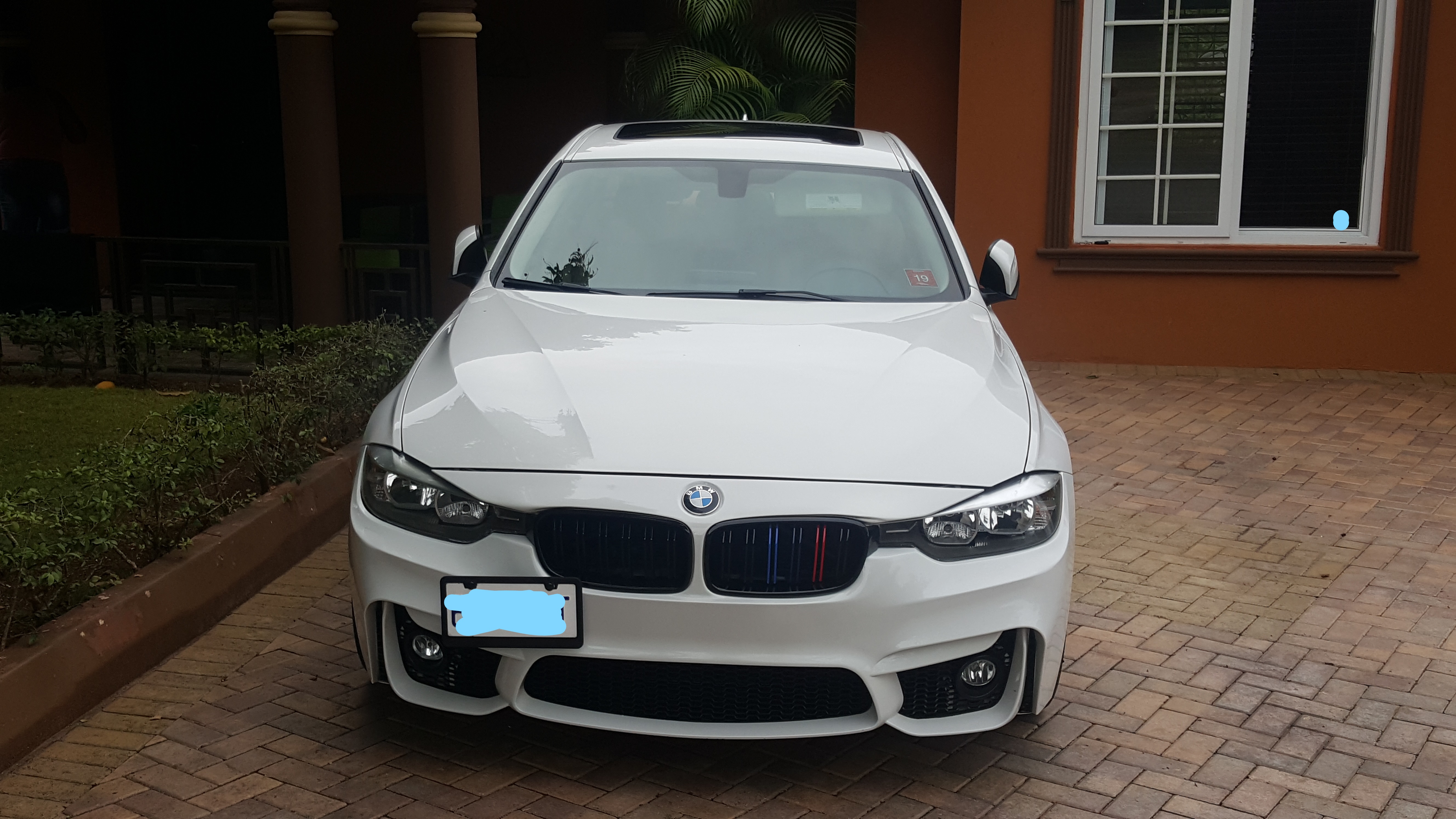 BMW 320i for Sale In Jamaica