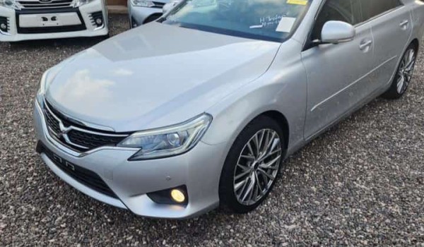 2016 Toyota Mark X