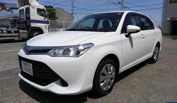 Toyota corolla axio 2016