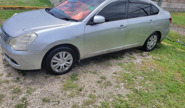 Nissan sylphy bluebird