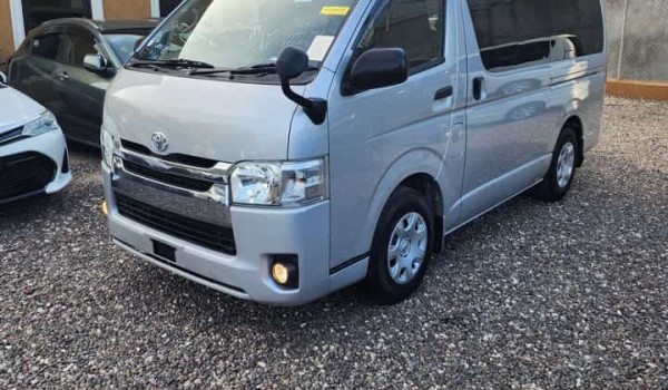 2016 Toyota Hiace GL