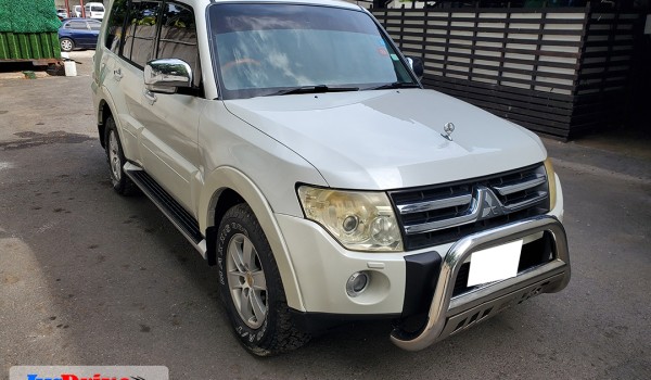 2008 MITSUBISHI PAJERO