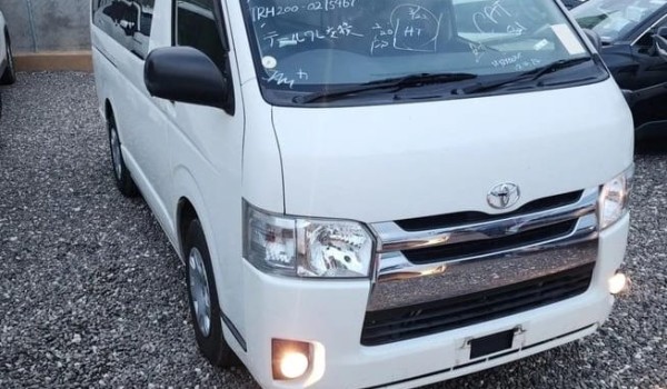 2015 Toyota Hiace